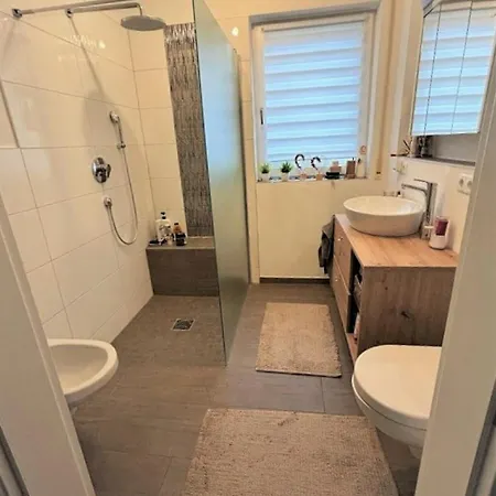 Country house Zu Vermieten In Hervorragender Lage